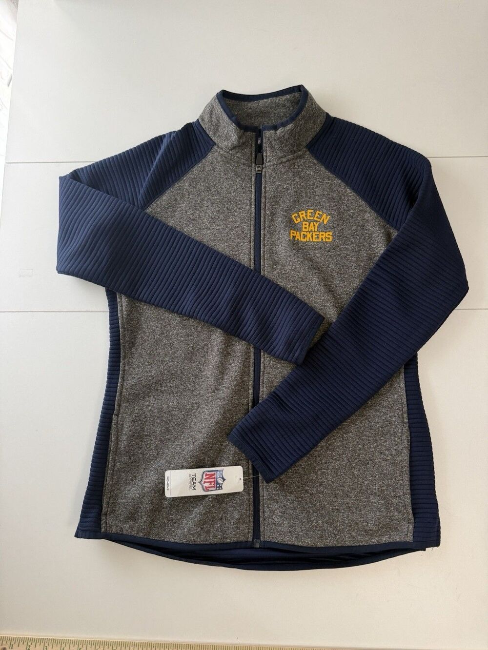 NFL TEAM APPAREL Green Bay Packers Women's Quarter-Zip. Size Medium. Navy
